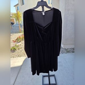 Elegant Black Velvet Dress